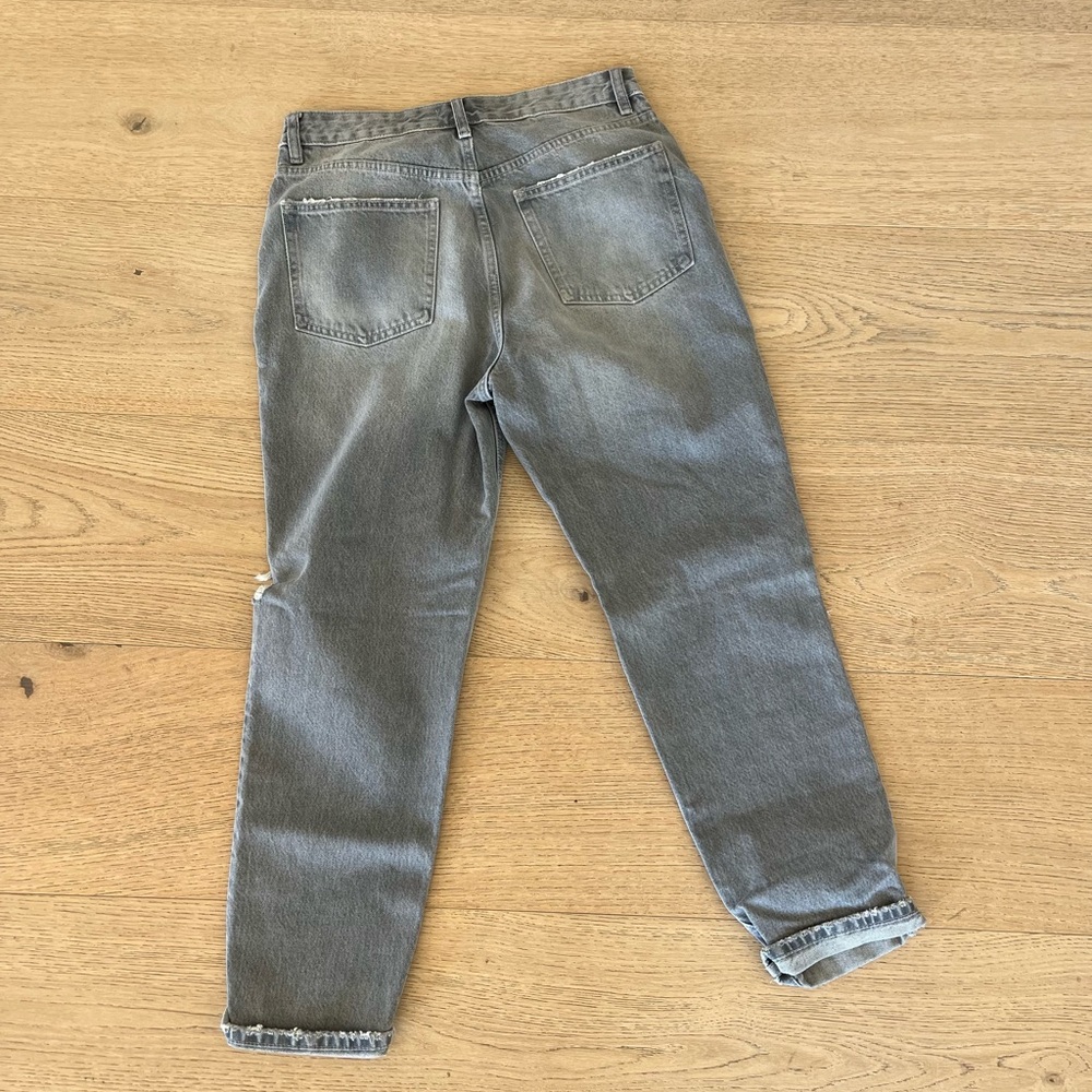 Zara • NWT Highrise women’s distressed jeans size 8 - Picture 4 of 7